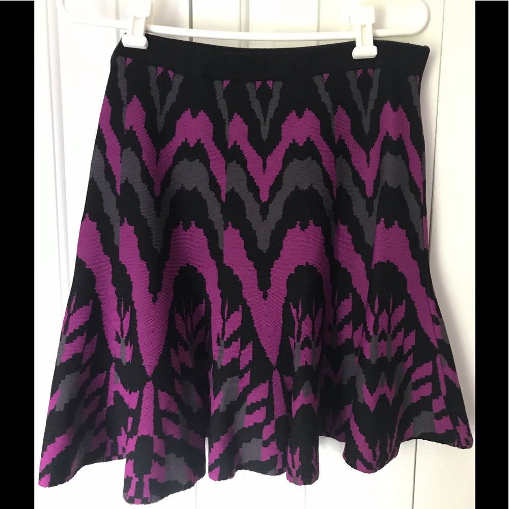Torrid Women’s Flare Skirt Black Purple Print Sz 0